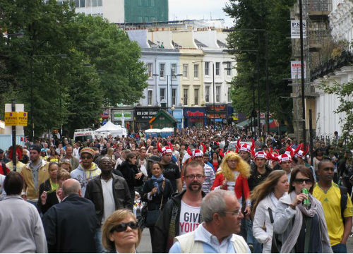  Le migliaia di persone al Carnevale di Notting Hill