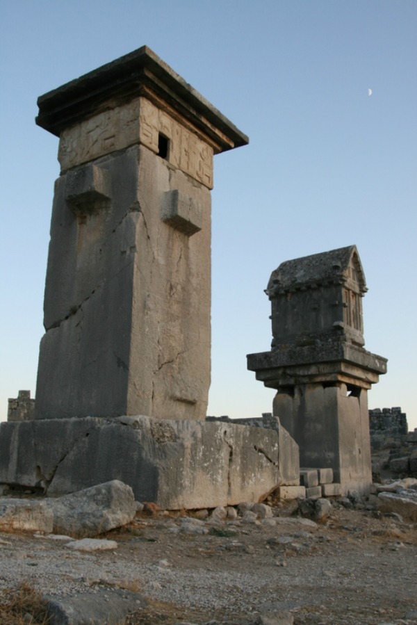 Xanthos: stele funeraria e tomba Licia