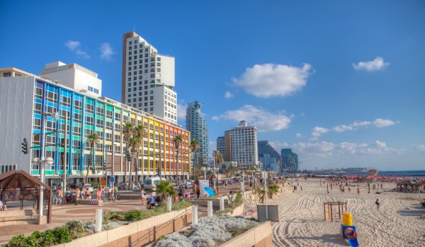 La spiaggia e il lungomare di Tel Aviv