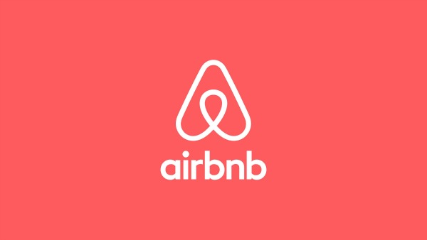 Il logo di Airbnb