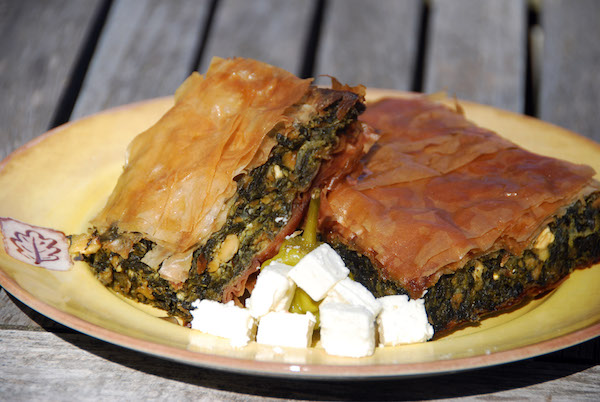 Una Spanikopita, torta salata ripiena di verdure, specialità greca