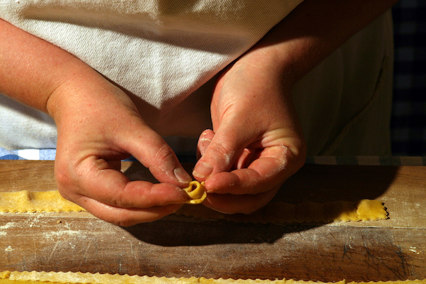 I cappelletti e la loro difficile piegatura