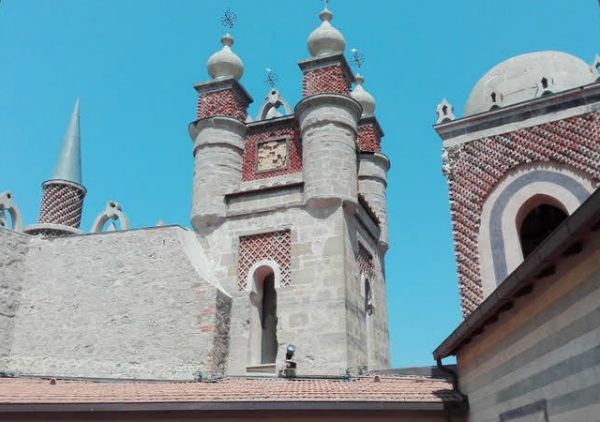 Il castello delle bambole, Rocchetta Mattei 