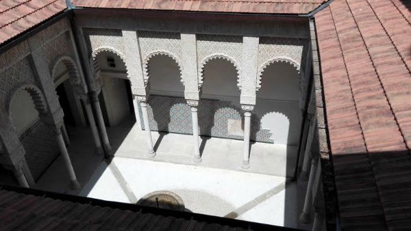 Posso garantire è uguale all'Alhambra, Rocchetta Mattei