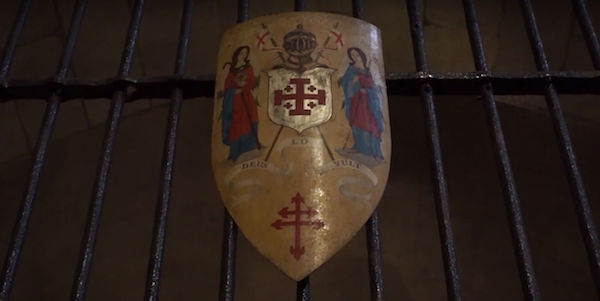 Il simbolo dei Cavalieri del Santo Sepolcro a Barcellona