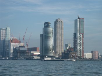 Rotterdam vista dall'acqua