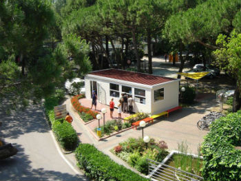  Camping Mediterraneo, un bungalow