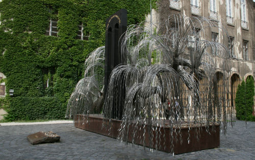 L'albero della Vita monumento all'Olocausto