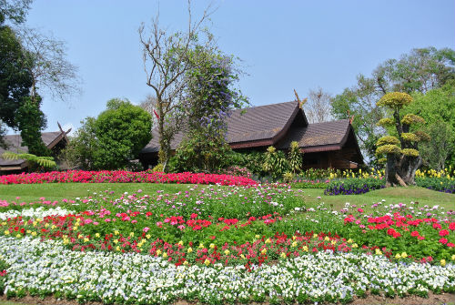 La villa e il giardino