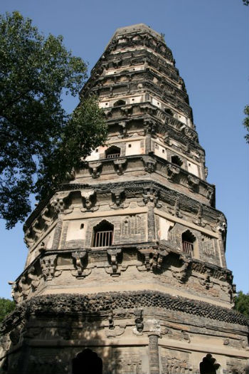 Pagoda Pendente