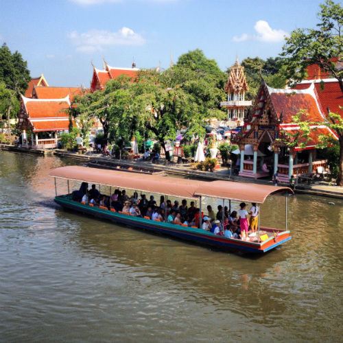 Canale Saen Saep alla periferia di Bangkok