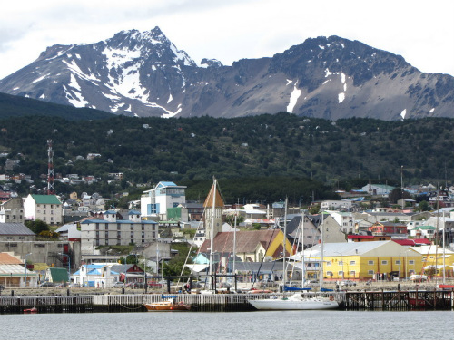 Ushuaia dal canale Beagle