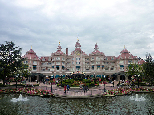 L’ingresso a Disneyland Paris (e il Disneyland Hotel)