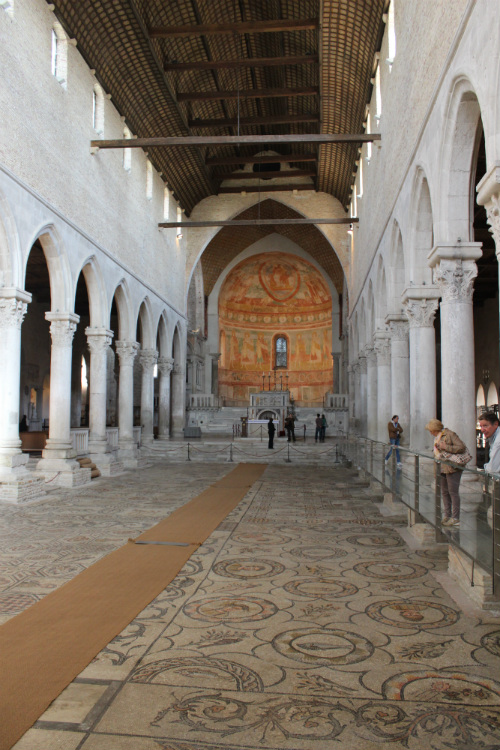 L’interno della Basilica Patriarcale di Santa Maria Assunta ad Aquileia