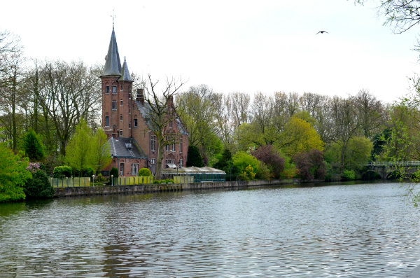 Una vista del Minnewater Park a Bruges