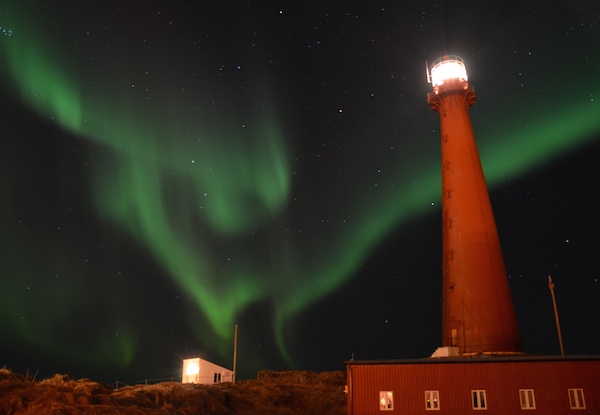 Un faro, l’aurora boreale e tanti colori ad Andenes