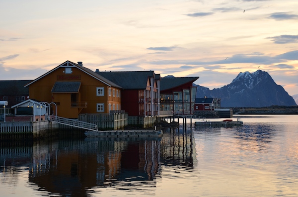 Contrasti sull’acqua a Svolvær