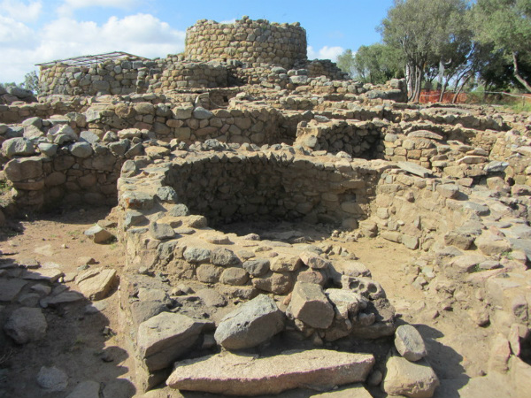 Arzachena Nuraghe la Prisgiona