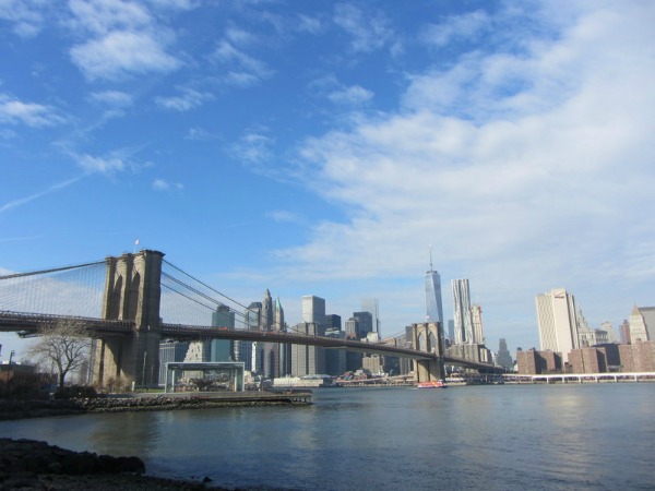 Ponte di Brooklyn e skyline di Manhattan