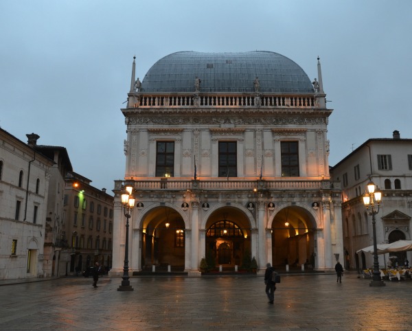 Piazza delle Loggia a Brescia
