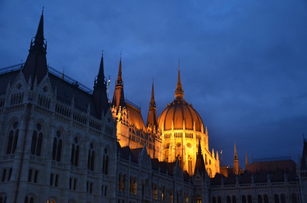 Il Parlamento in versione crepuscolare