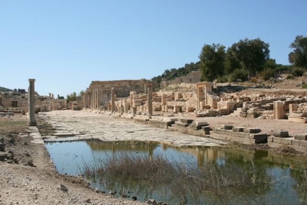 Il camminamento scenico della città di Patara