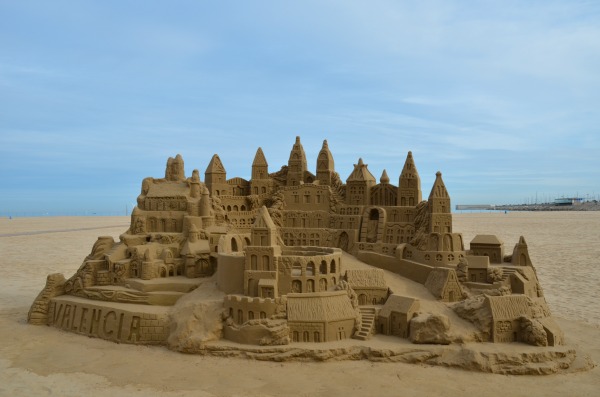 I castelli di sabbia alla Malvarrosa
