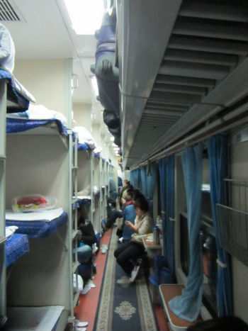 Viaggiare sui treni in Cina, un’esperienza da provare: informazioni pratiche e consigli