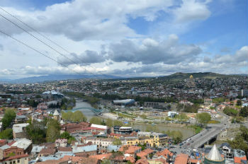 Tbilisi, Yerevan e Baku, confronto tra le 3 capitali del Caucaso