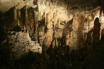 Le grotte di Postumia in Slovenia, la più grande cavità carsica sorge alle porte del confine italiano
