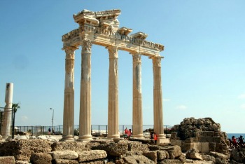 Aspendos e Side, tra reperti, mare e teatri