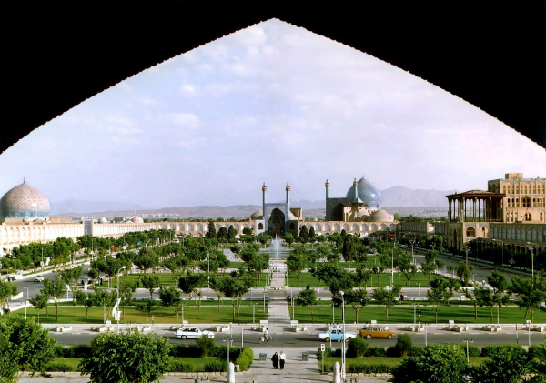 Esfahan, “la metà del mondo”